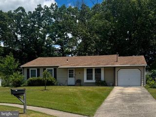 6 GEMINI CT, Sewell, NJ 08080