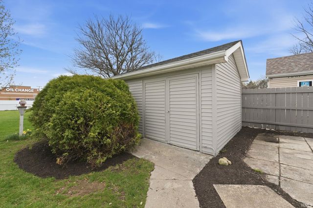 1317 Reckeweg Road, Fort Wayne, IN 46804