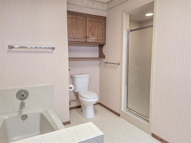 11929 N Mustang Road, Yukon, OK 73099