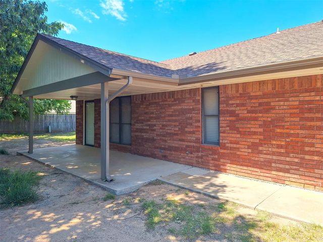 11929 N Mustang Road, Yukon, OK 73099