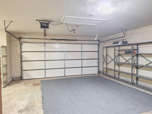 11929 N Mustang Road, Yukon, OK 73099