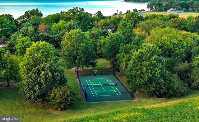 8612 TILGHMAN ISLAND RD, Wittman, MD 21676