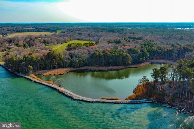 8612 TILGHMAN ISLAND RD, Wittman, MD 21676