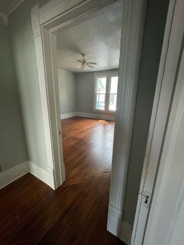 700 N Dallas Street, Ennis, TX 75119