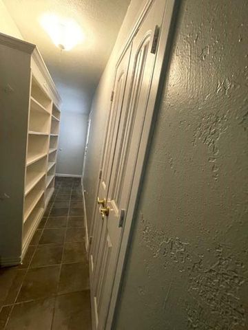 700 N Dallas Street, Ennis, TX 75119