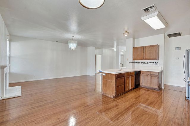 2426 S Larkin Avenue, Fresno, CA 93727