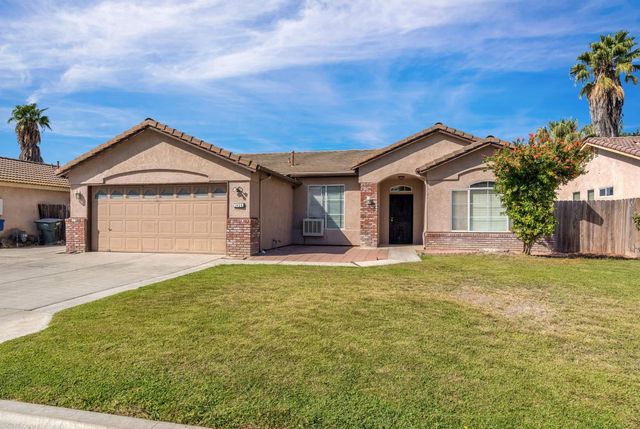 2426 S Larkin Avenue, Fresno, CA 93727