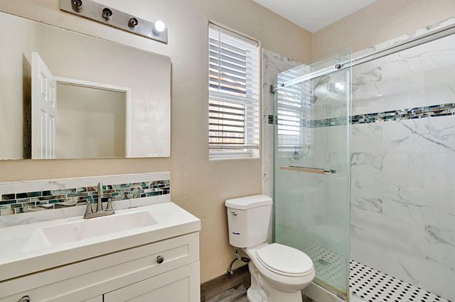 2426 S Larkin Avenue, Fresno, CA 93727