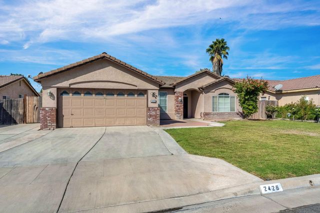 2426 S Larkin Avenue, Fresno, CA 93727