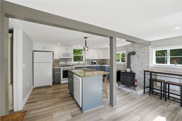 3672 S County Trail, Richmond, RI 02892