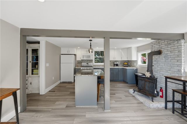 3672 S County Trail, Richmond, RI 02892