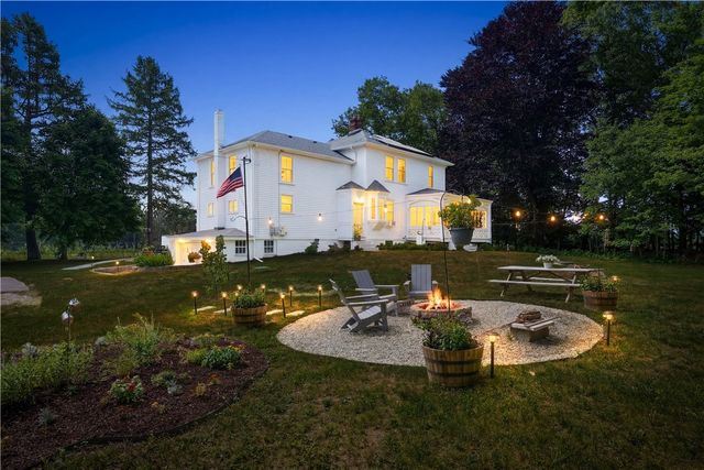 3672 S County Trail, Richmond, RI 02892
