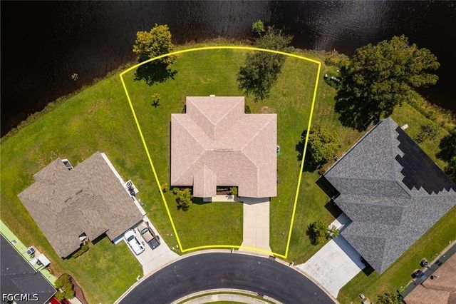 2560 Hawks Preserve DR, Fort Myers, FL 33905