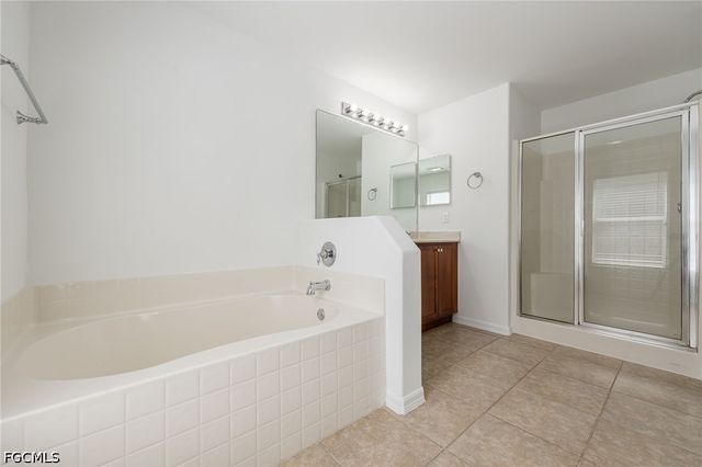 2560 Hawks Preserve DR, Fort Myers, FL 33905