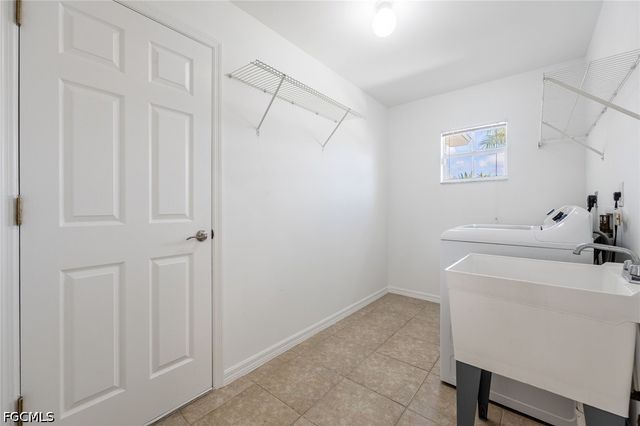 2560 Hawks Preserve DR, Fort Myers, FL 33905