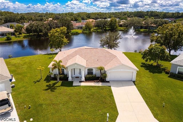 2560 Hawks Preserve DR, Fort Myers, FL 33905