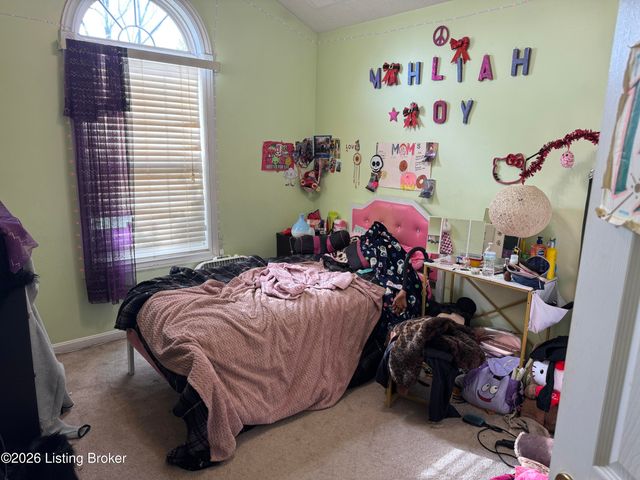 350 Jade Dr, Shepherdsville, KY 40165