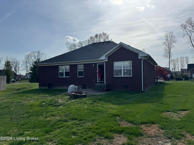 350 Jade Dr, Shepherdsville, KY 40165