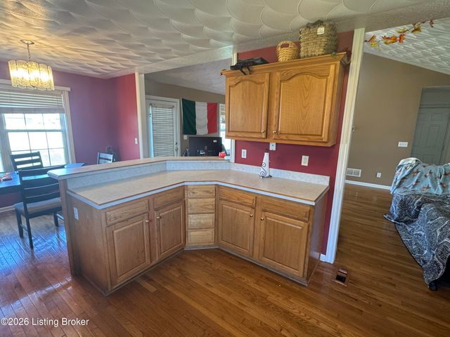 350 Jade Dr, Shepherdsville, KY 40165