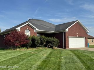 350 Jade Dr, Shepherdsville, KY 40165