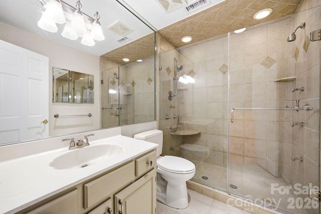 7831 Spinnaker Bay Drive 301, Sherrills Ford, NC 28673