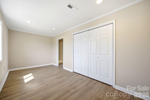7831 Spinnaker Bay Drive 301, Sherrills Ford, NC 28673