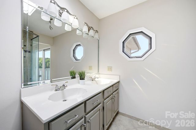 7831 Spinnaker Bay Drive 301, Sherrills Ford, NC 28673