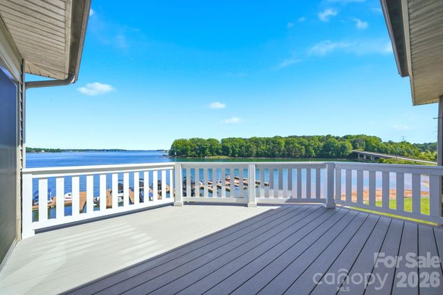 7831 Spinnaker Bay Drive 301, Sherrills Ford, NC 28673
