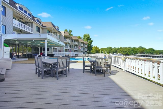 7831 Spinnaker Bay Drive 301, Sherrills Ford, NC 28673