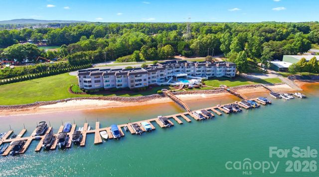 7831 Spinnaker Bay Drive 301, Sherrills Ford, NC 28673