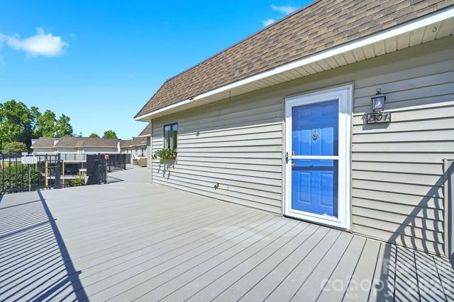 7831 Spinnaker Bay Drive 301, Sherrills Ford, NC 28673