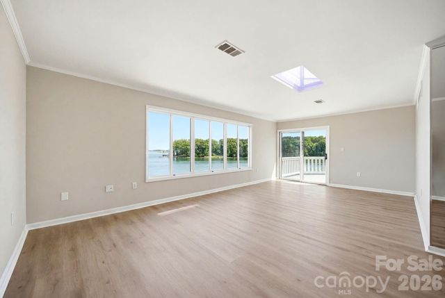 7831 Spinnaker Bay Drive 301, Sherrills Ford, NC 28673