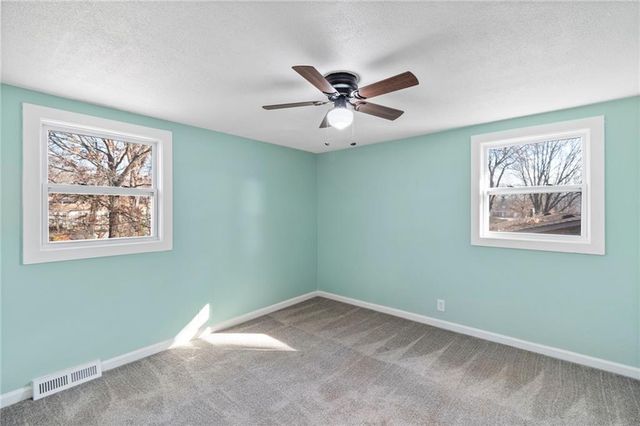 4402 NW 50th Street, Kansas City, MO 64151