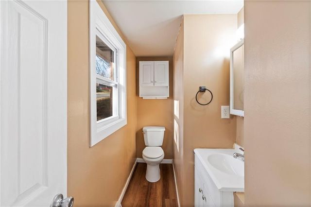 4402 NW 50th Street, Kansas City, MO 64151