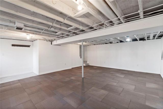 4402 NW 50th Street, Kansas City, MO 64151