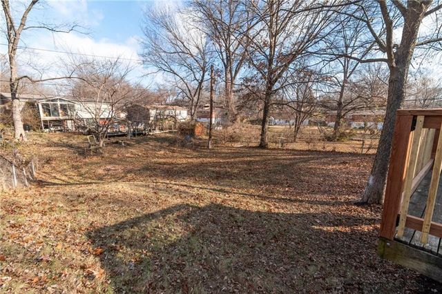 4402 NW 50th Street, Kansas City, MO 64151