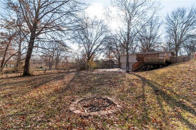 4402 NW 50th Street, Kansas City, MO 64151