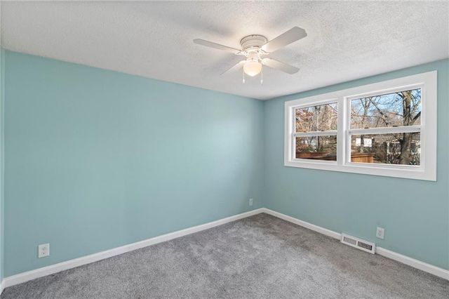 4402 NW 50th Street, Kansas City, MO 64151