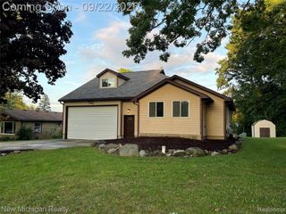 15133 Eddy Lake Road, Fenton, MI 48430
