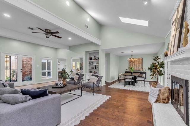 11407 Overbrook Lane, Houston, TX 77077