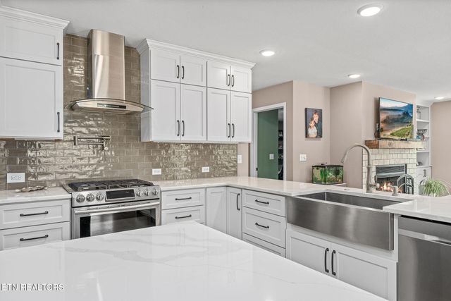 345 Myra Drive, Crossville, TN 38572