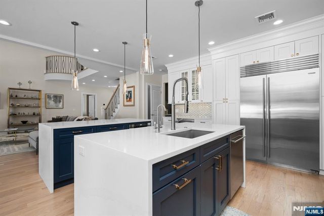 319 Franklin Place, Paramus, NJ 07652