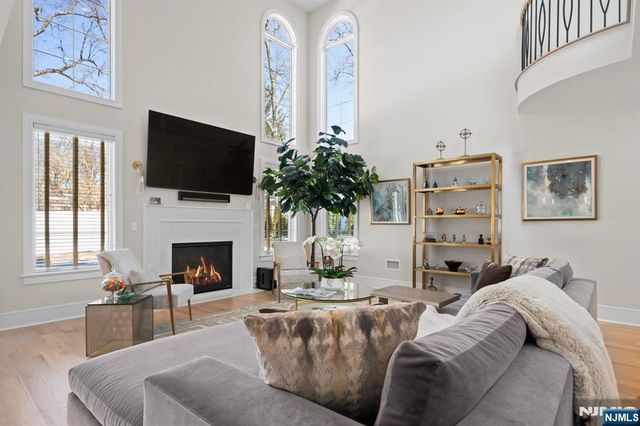 319 Franklin Place, Paramus, NJ 07652