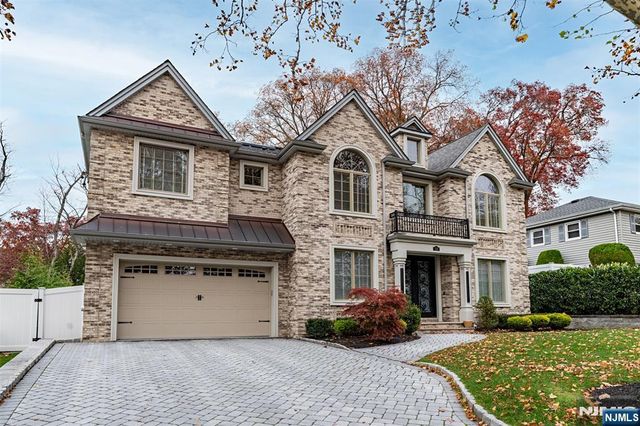 319 Franklin Place, Paramus, NJ 07652