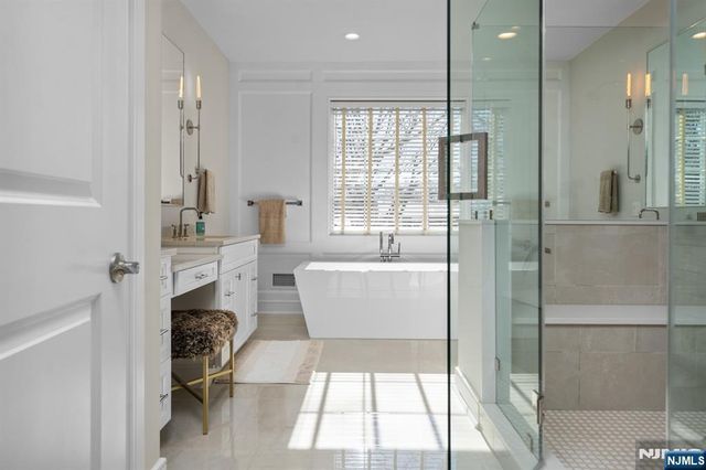 319 Franklin Place, Paramus, NJ 07652