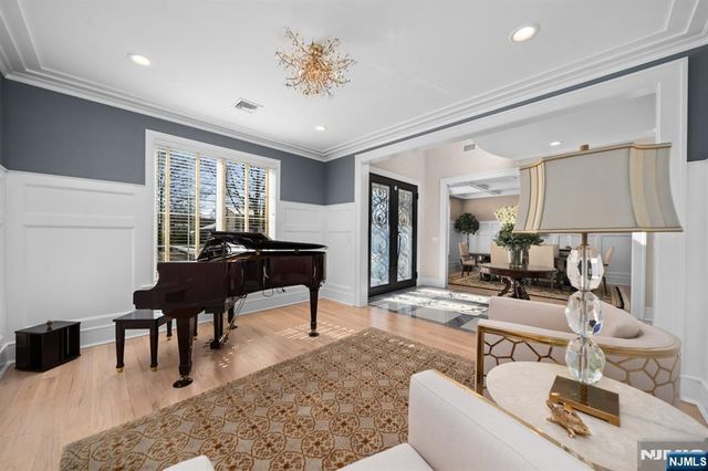 319 Franklin Place, Paramus, NJ 07652