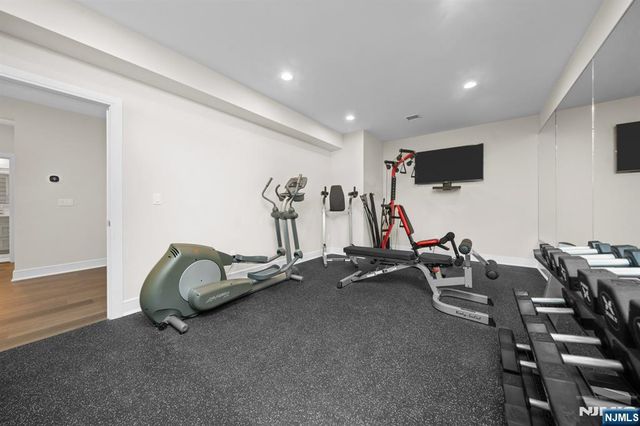 319 Franklin Place, Paramus, NJ 07652