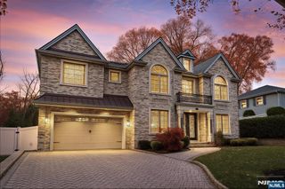 319 Franklin Place, Paramus, NJ 07652