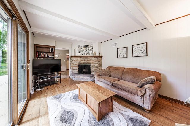 15035 Pomona ROAD, Brookfield, WI 53005