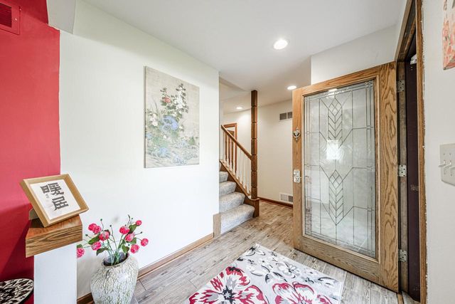15035 Pomona ROAD, Brookfield, WI 53005